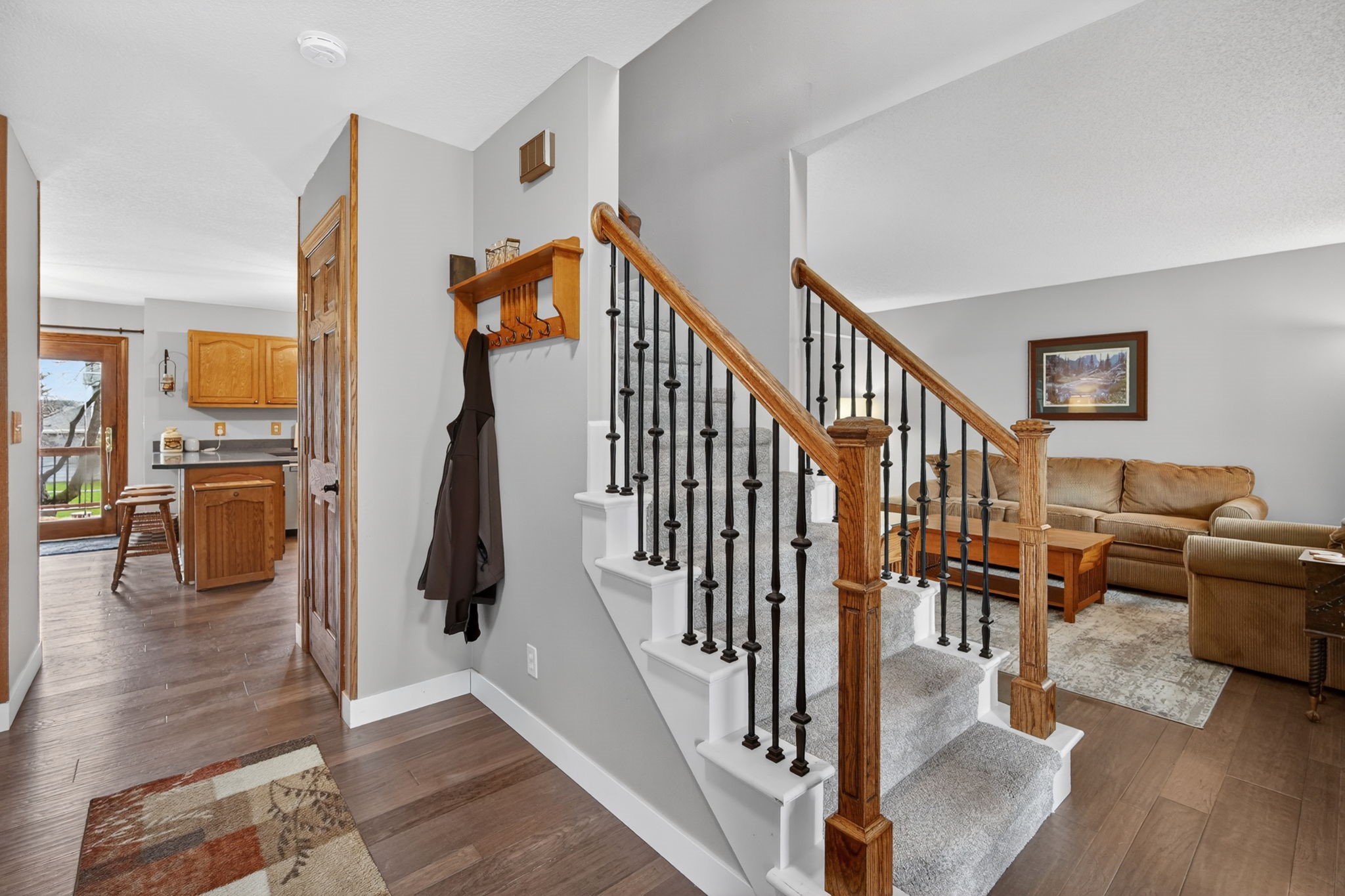 704 SW Maplewood Drive