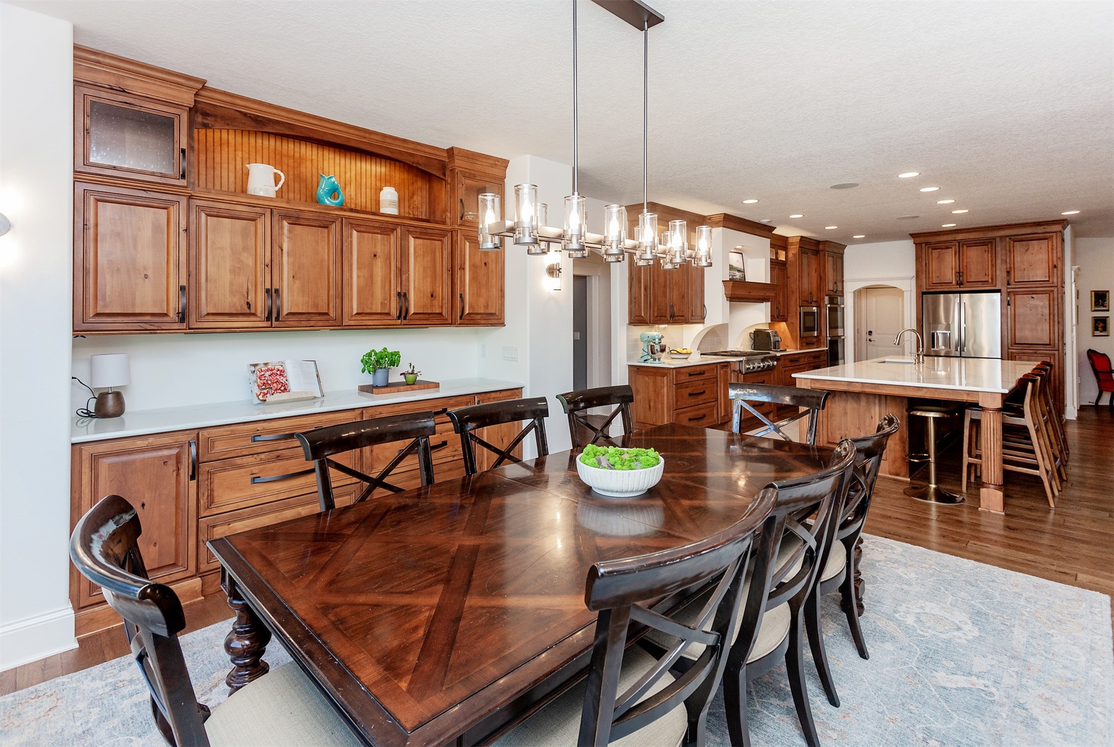 Urbandale, Iowa, 50323, United States, 6 Bedrooms Bedrooms, ,6 BathroomsBathrooms,Residential,Active,2021023