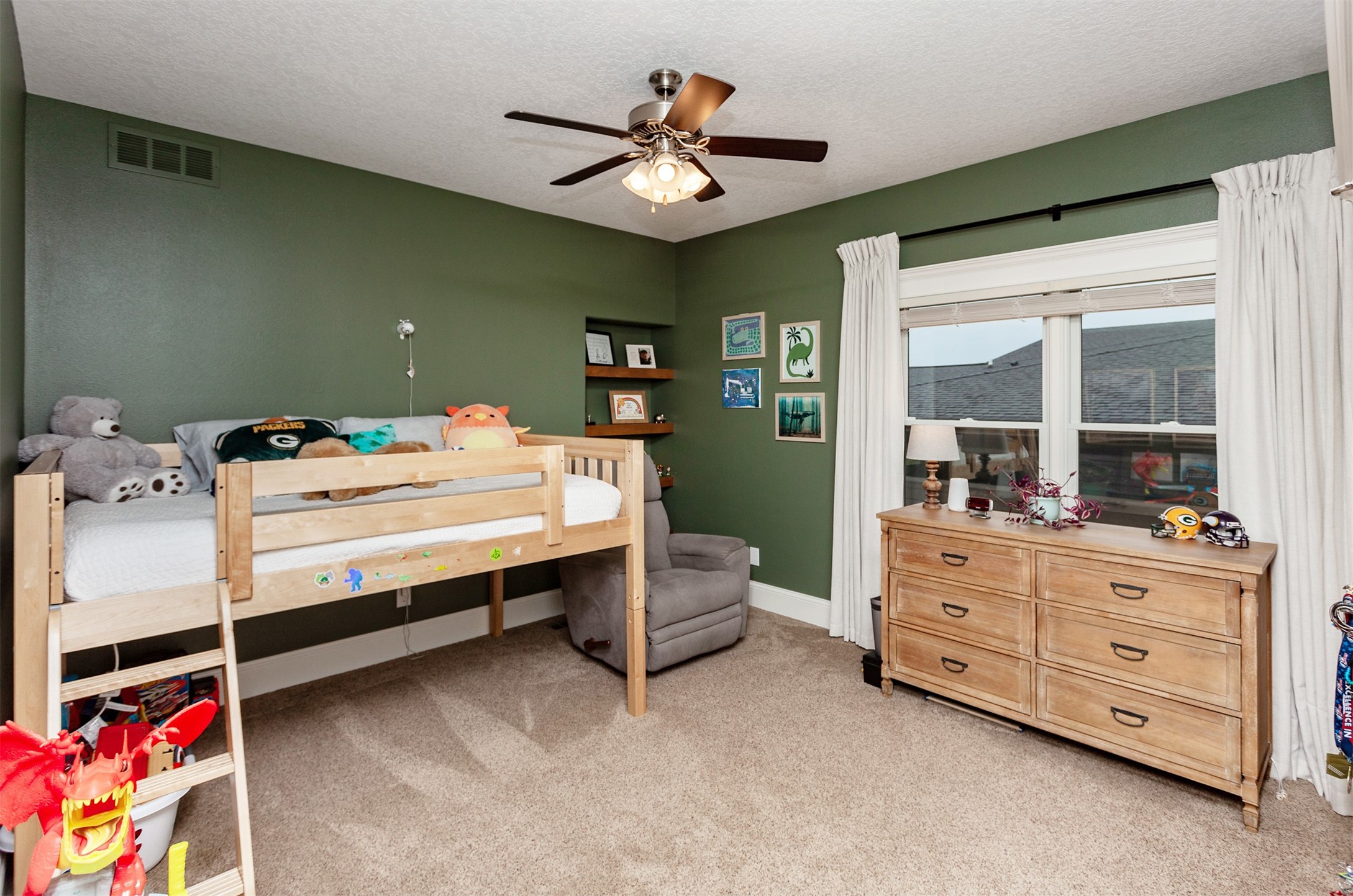 Urbandale, Iowa, 50323, United States, 6 Bedrooms Bedrooms, ,6 BathroomsBathrooms,Residential,Active,2021023
