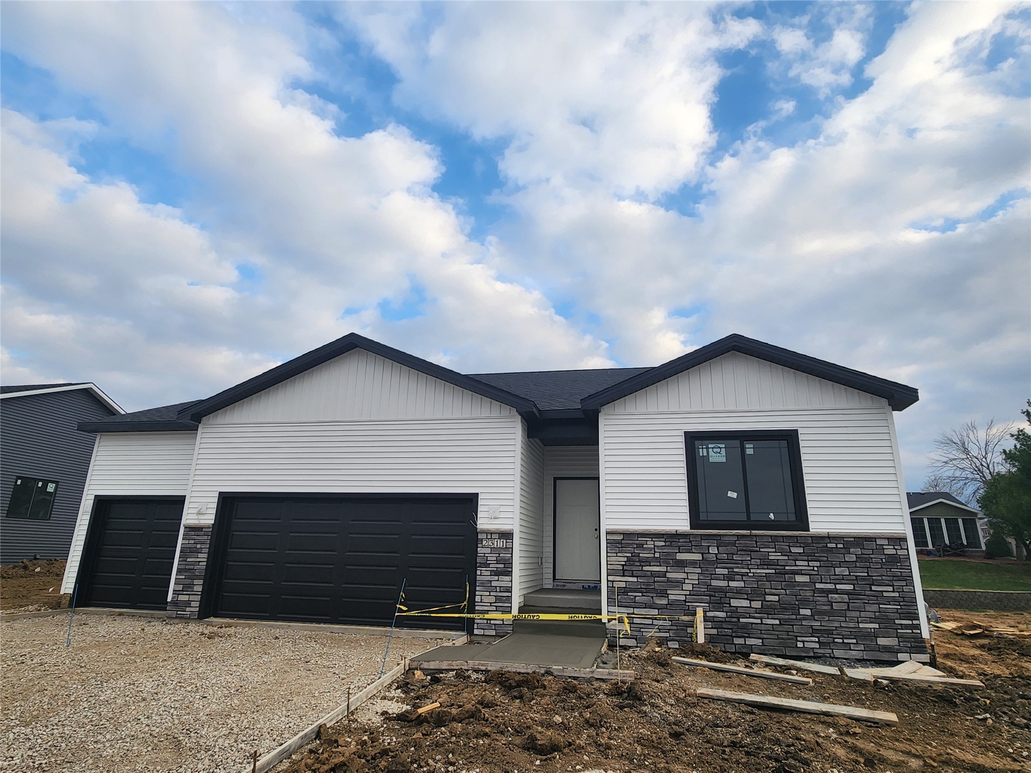 2311 N 8th Avenue, Newton, Iowa image 1