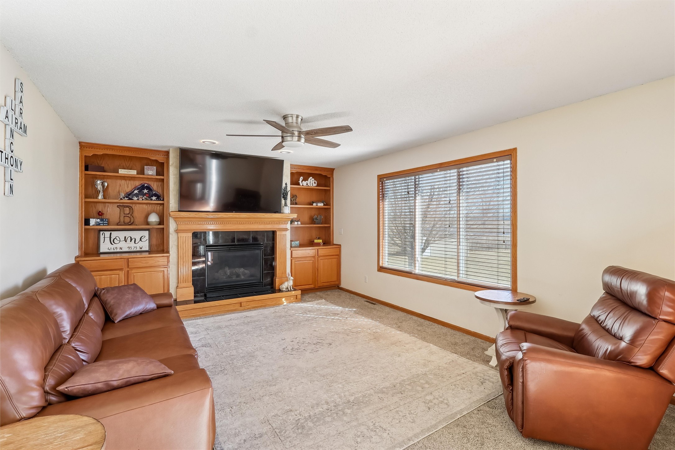 975 NE Harvey Circle