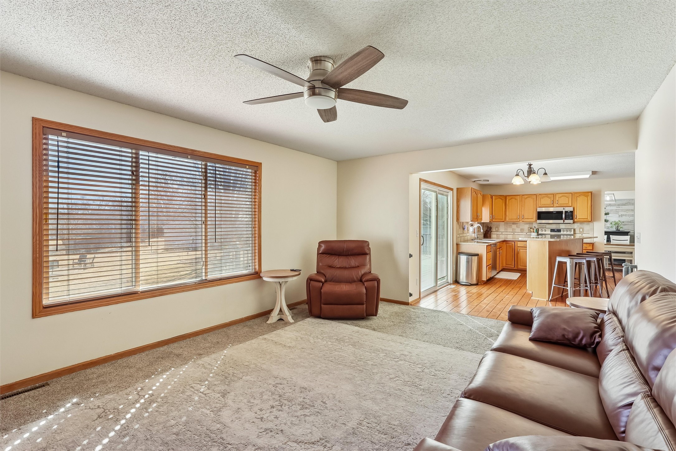 975 NE Harvey Circle