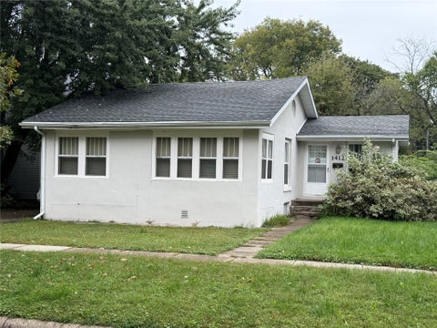 Homes For Sale - 1412 Burnett Avenue<br/> Ames, IA 50010