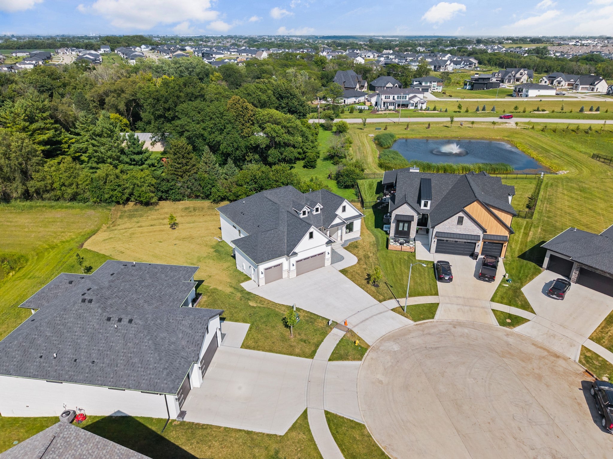 45 NW Crabtree Lane