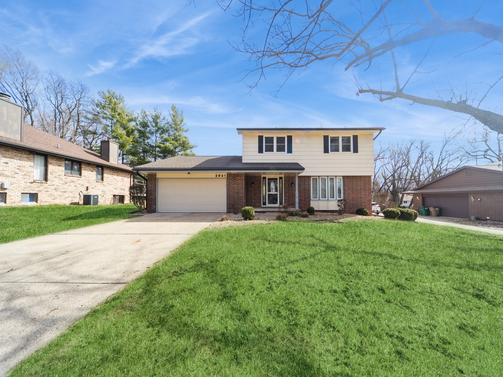 2021 69th Street, Windsor Heights, Iowa image 2