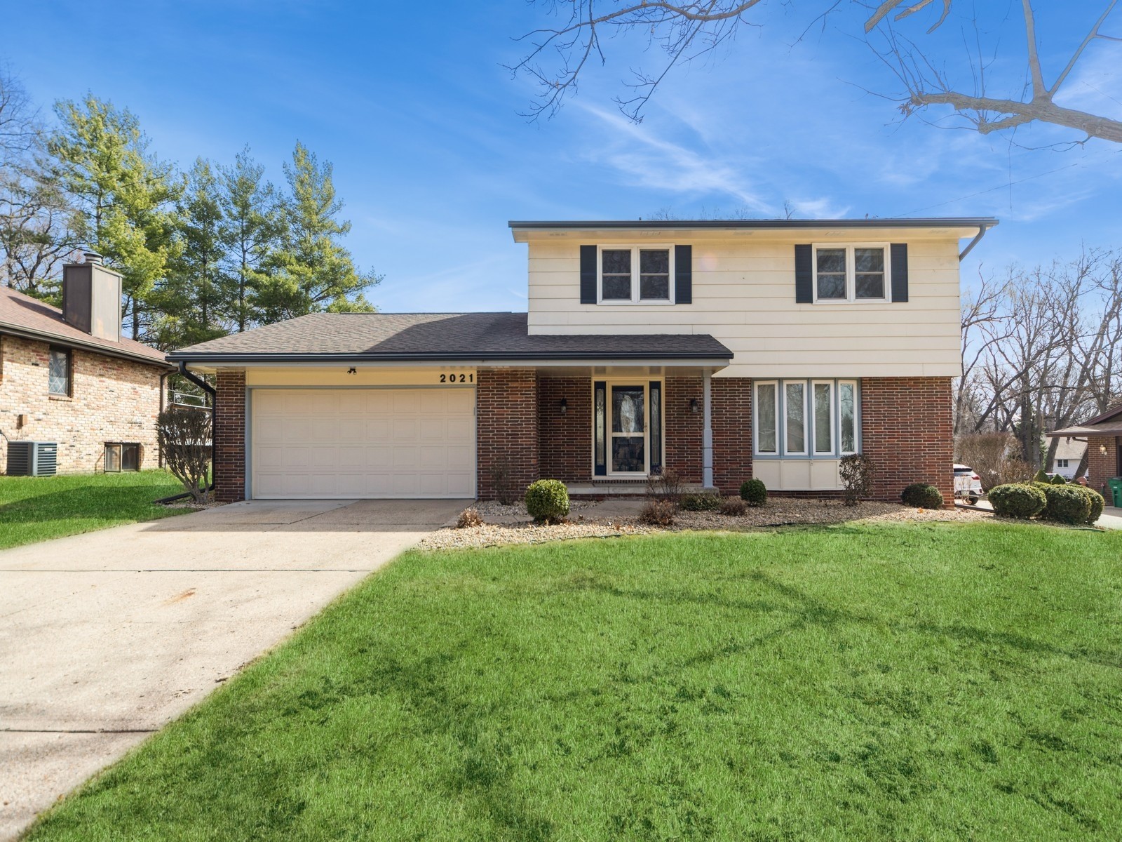 2021 69th Street, Windsor Heights, Iowa image 1