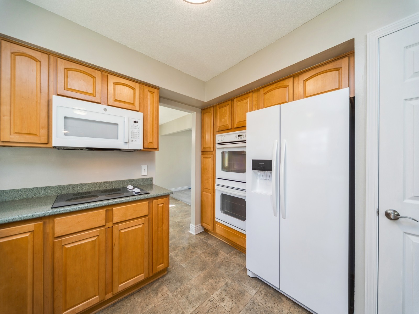 2021 69th Street, Windsor Heights, Iowa image 13