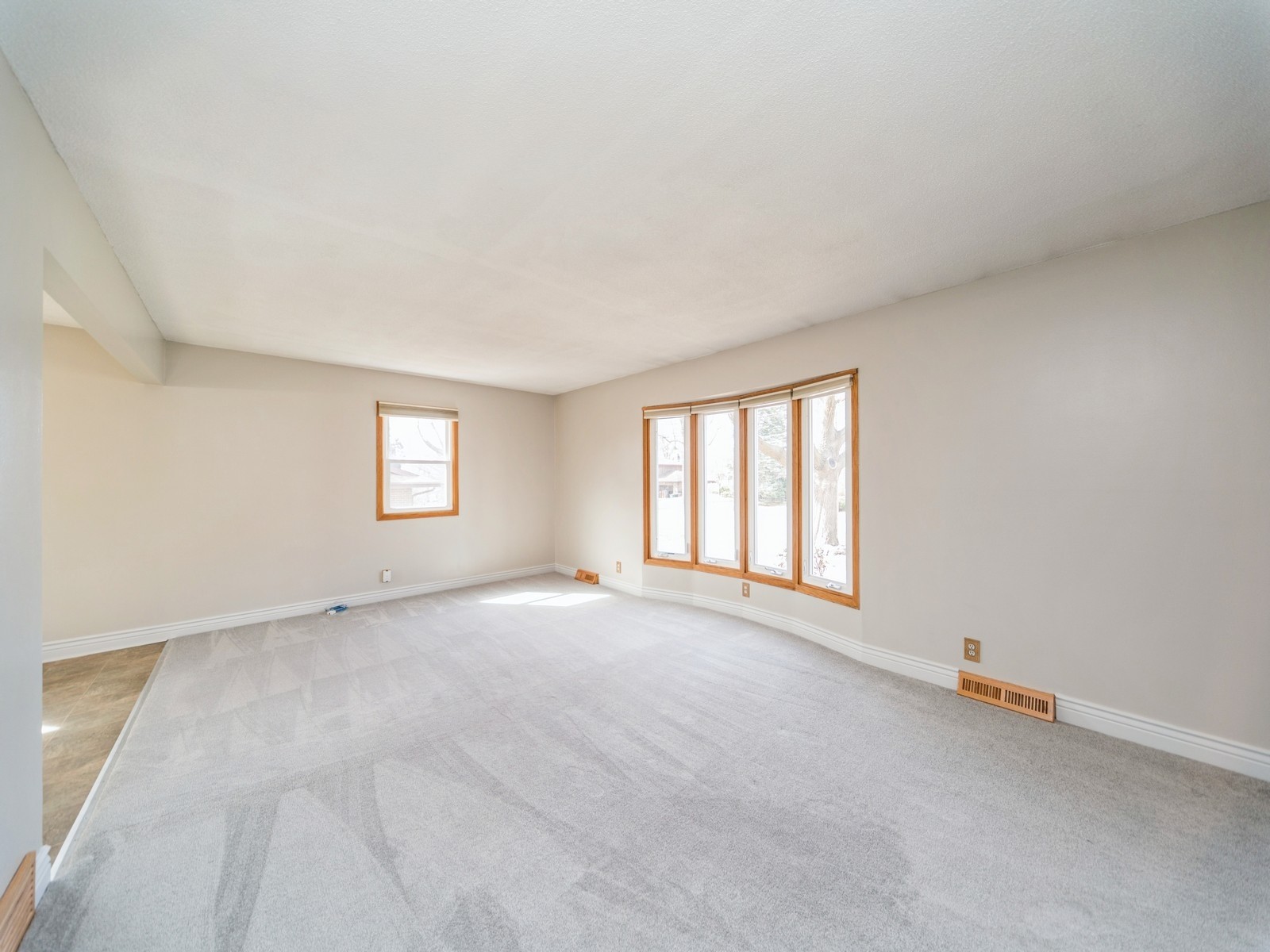 2021 69th Street, Windsor Heights, Iowa image 7