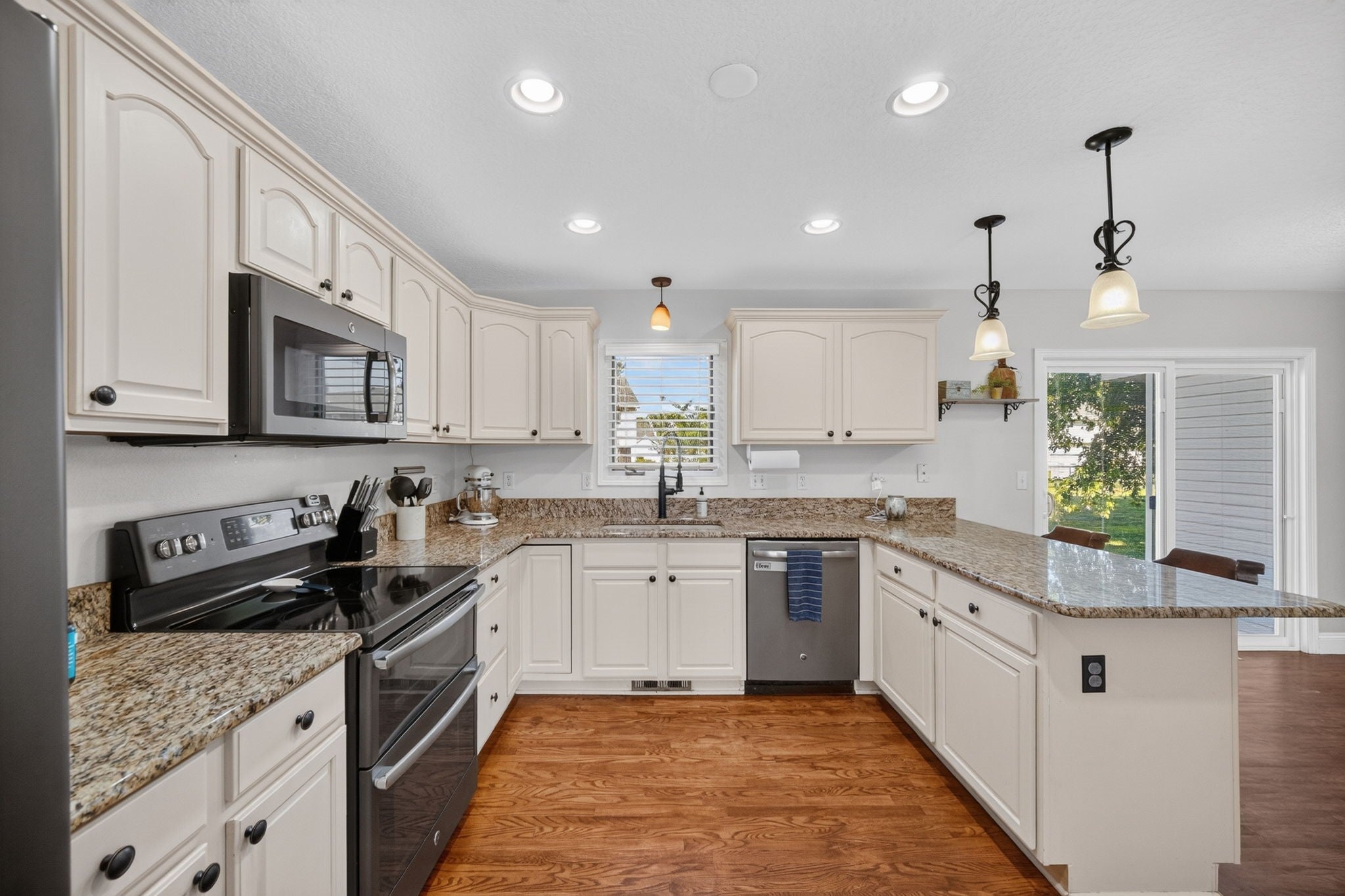 3706 SW Bluegrass Circle