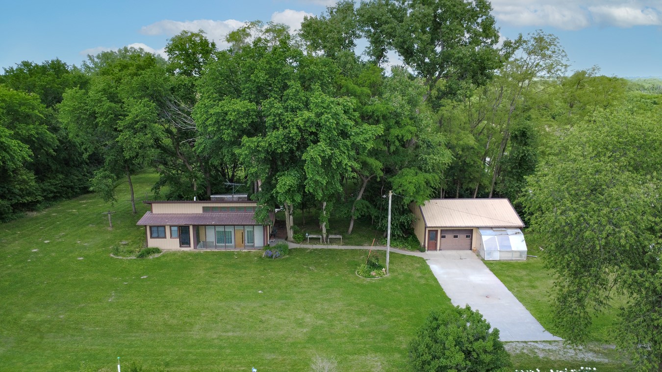 2403 Picard Drive, Tracy, Iowa image 1