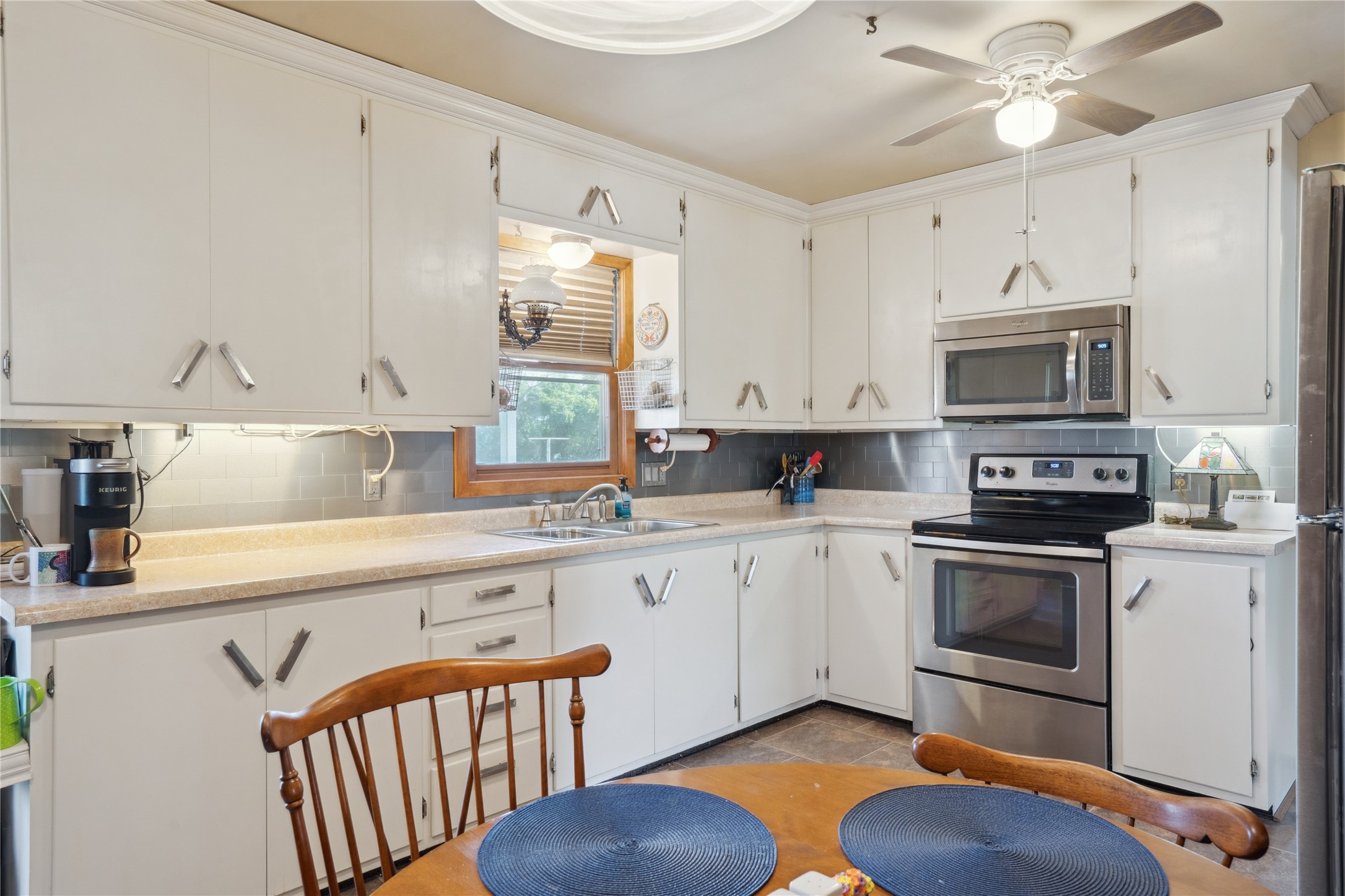 1717 10th Avenue, Grinnell, Iowa image 8