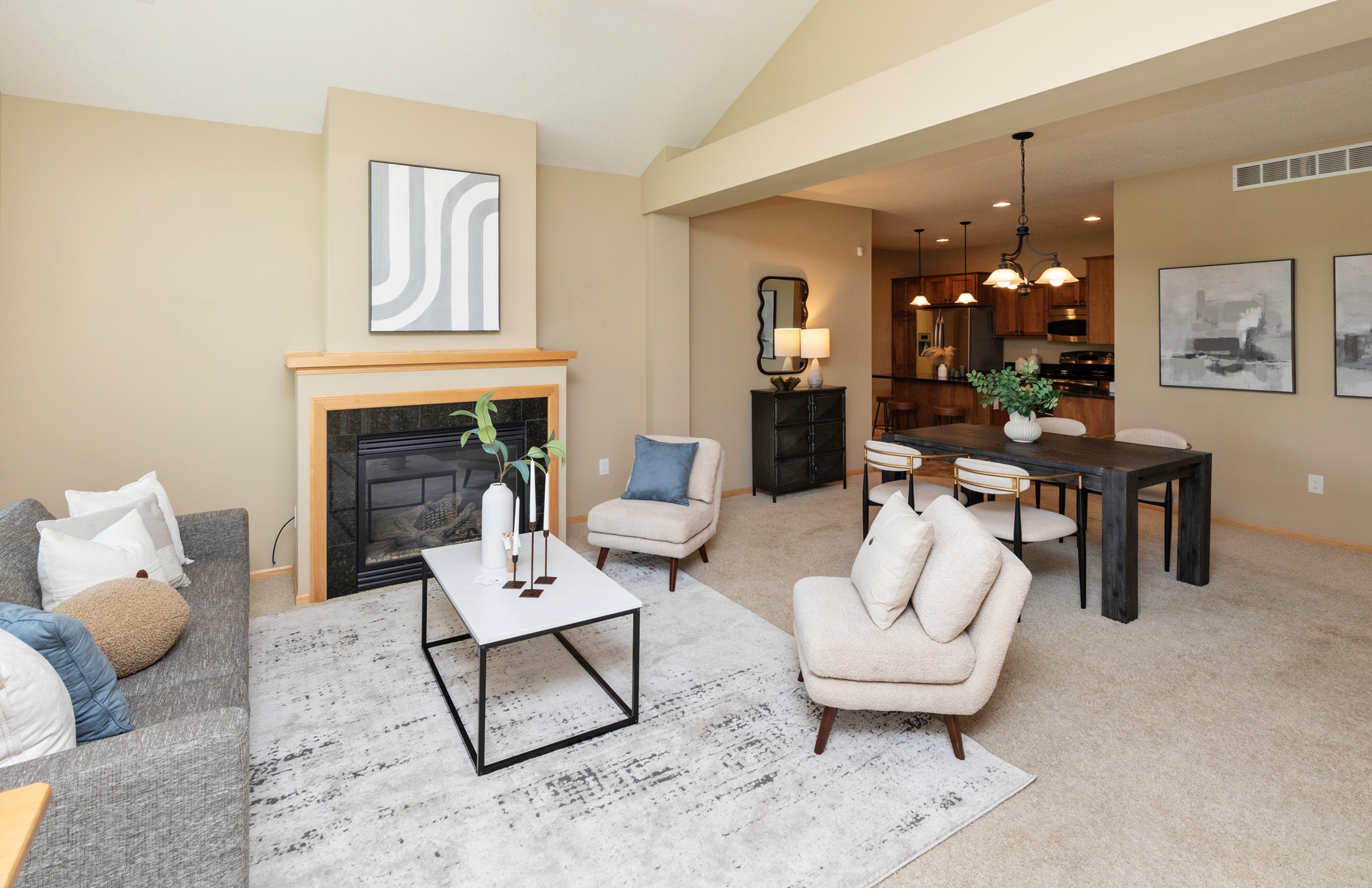 8342 Cody Drive, West Des Moines, Iowa image 2