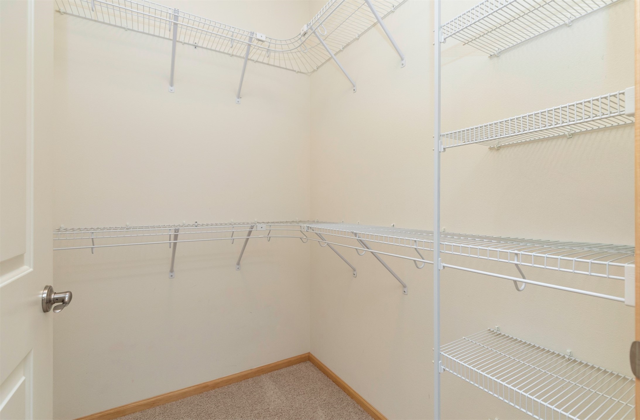8342 Cody Drive, West Des Moines, Iowa image 17