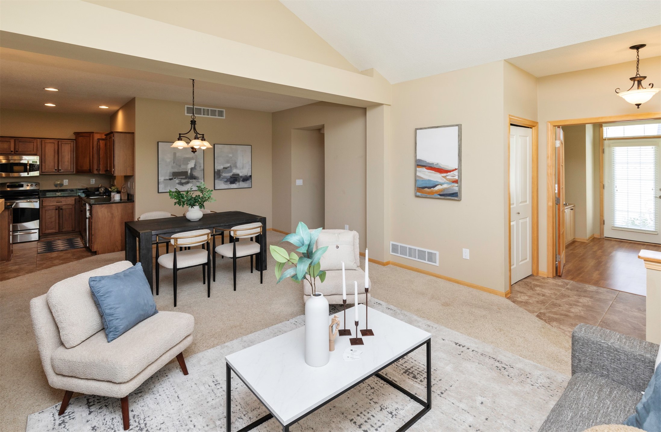 8342 Cody Drive, West Des Moines, Iowa image 5