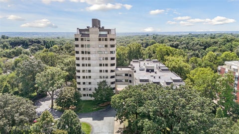 Condo For Sale - 3920 Grand Avenue #5TE<br/> Des Moines, IA 50312