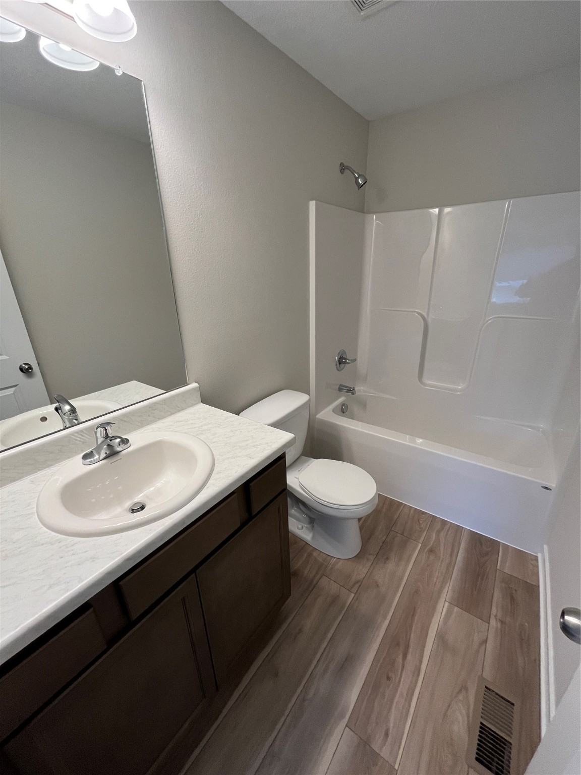 1533 Walker Street, Des Moines, Iowa image 9