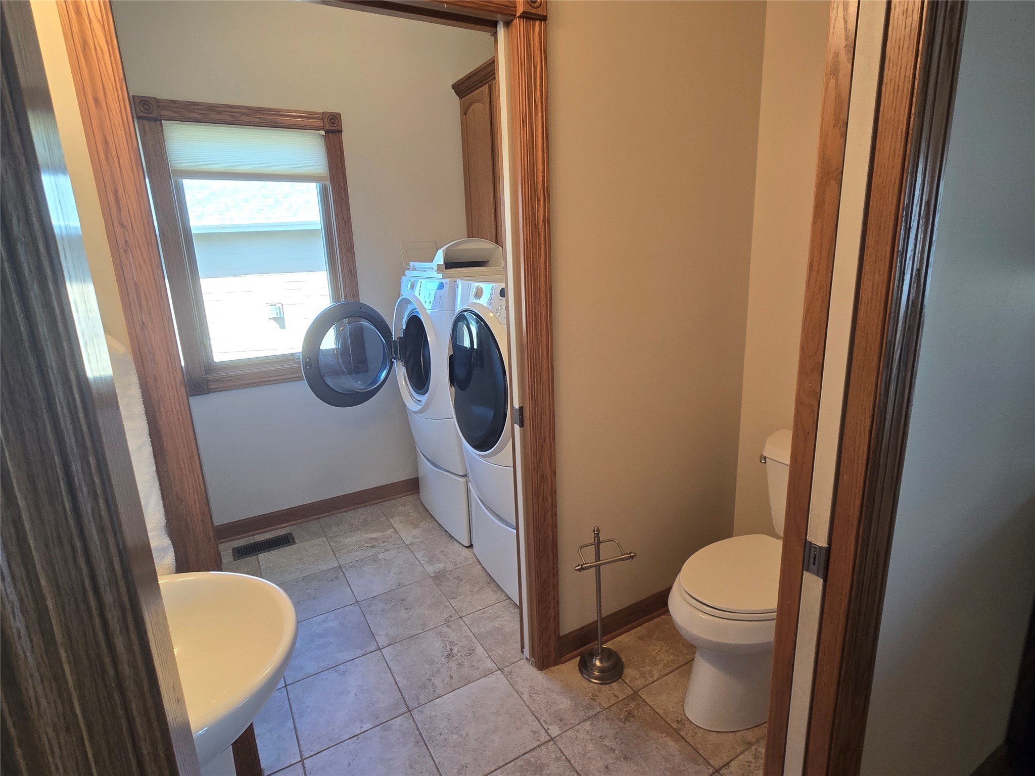 14511 Brookshire Drive, Urbandale, Iowa image 9