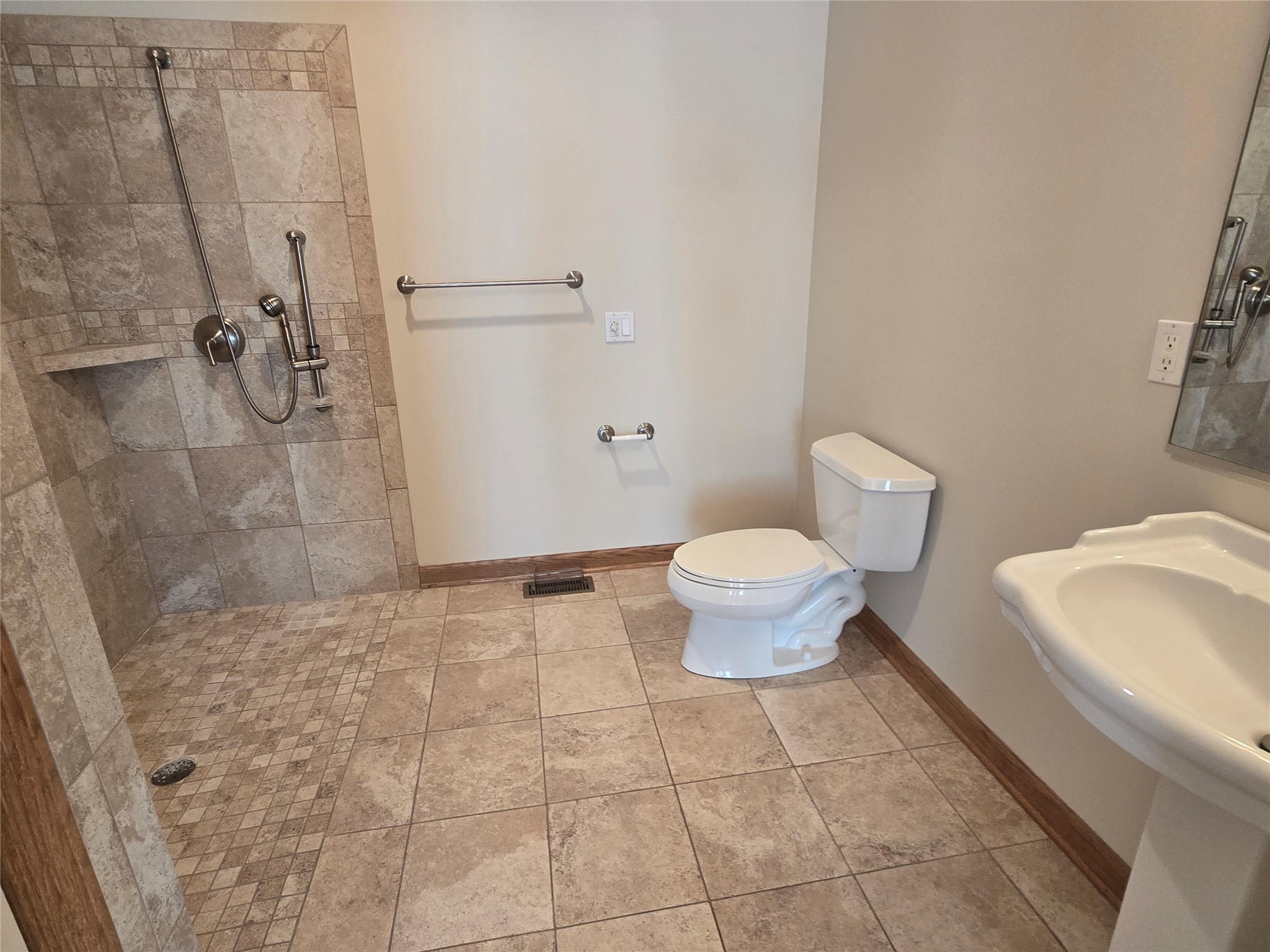14511 Brookshire Drive, Urbandale, Iowa image 13