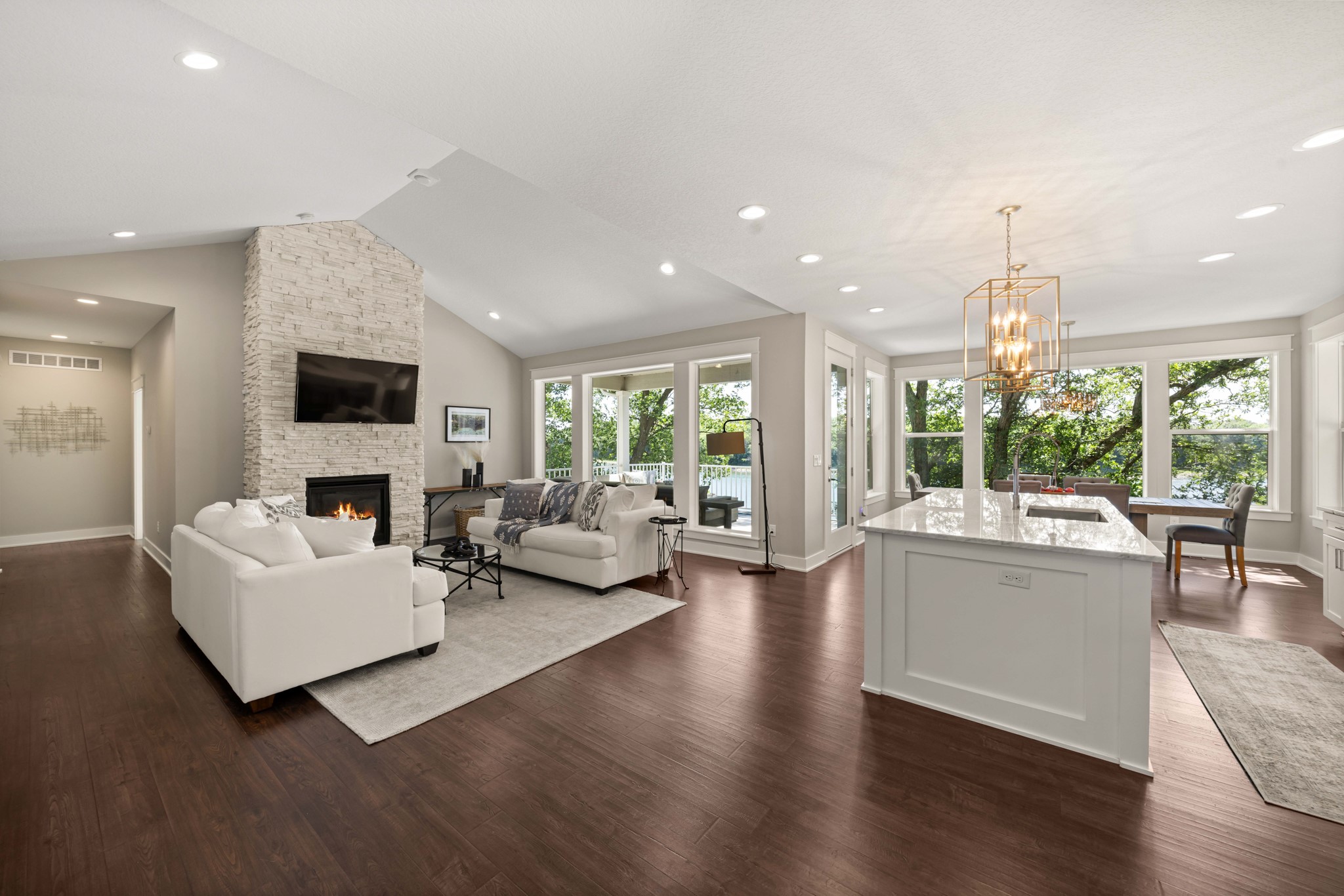 6926 Bumps Bend