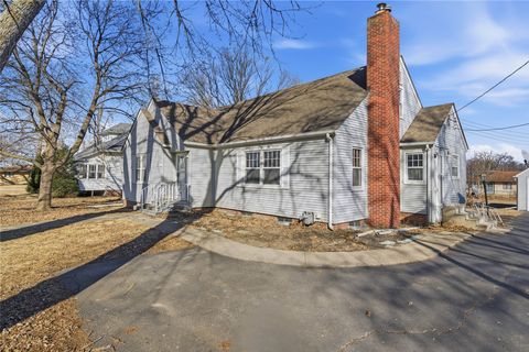 Townhouse For Sale - 615 6th Street<br/> Waukee, IA 50263