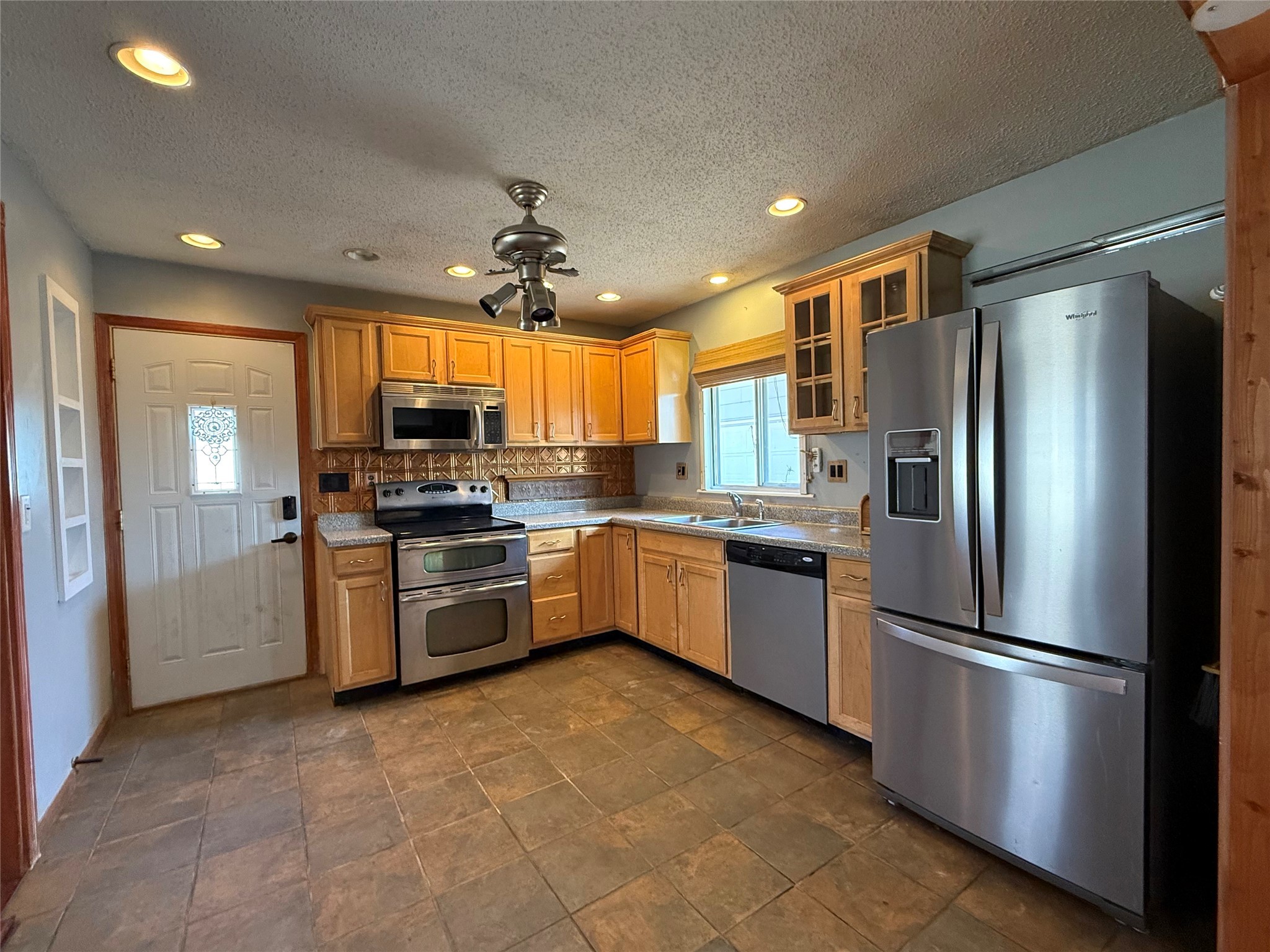509 NW Chapel Drive, Ankeny, Iowa image 2