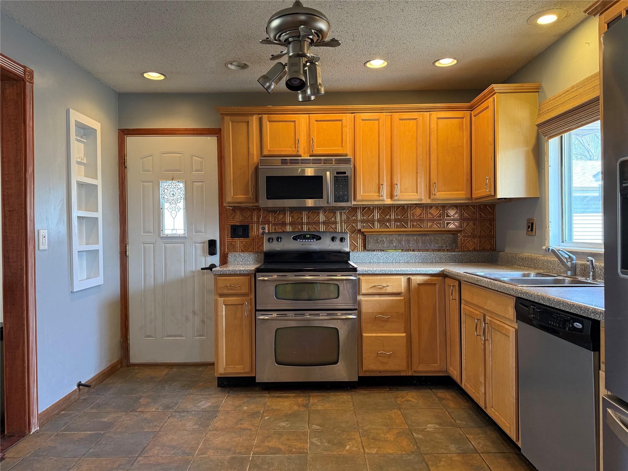 509 NW Chapel Drive, Ankeny, Iowa image 3