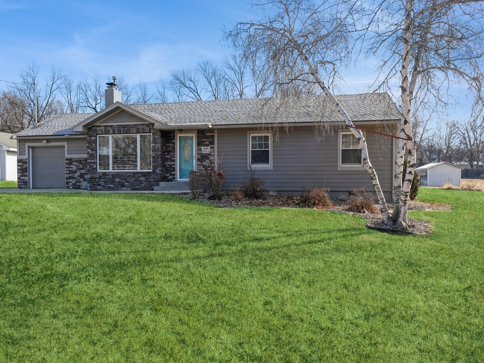 1649 NW 80th Street, Clive, Iowa image 3