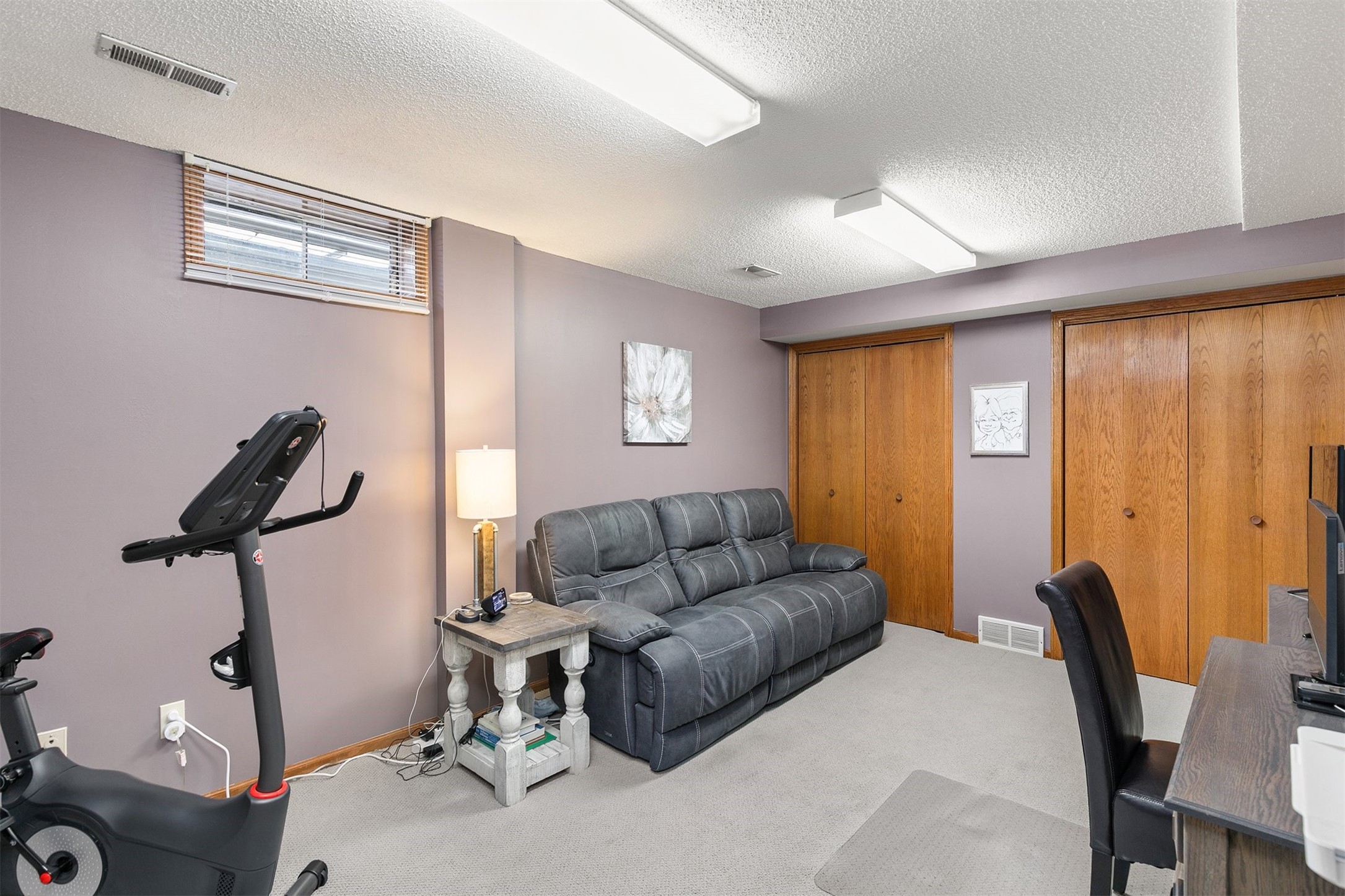 8219 Hickory Drive, Urbandale, Iowa image 29