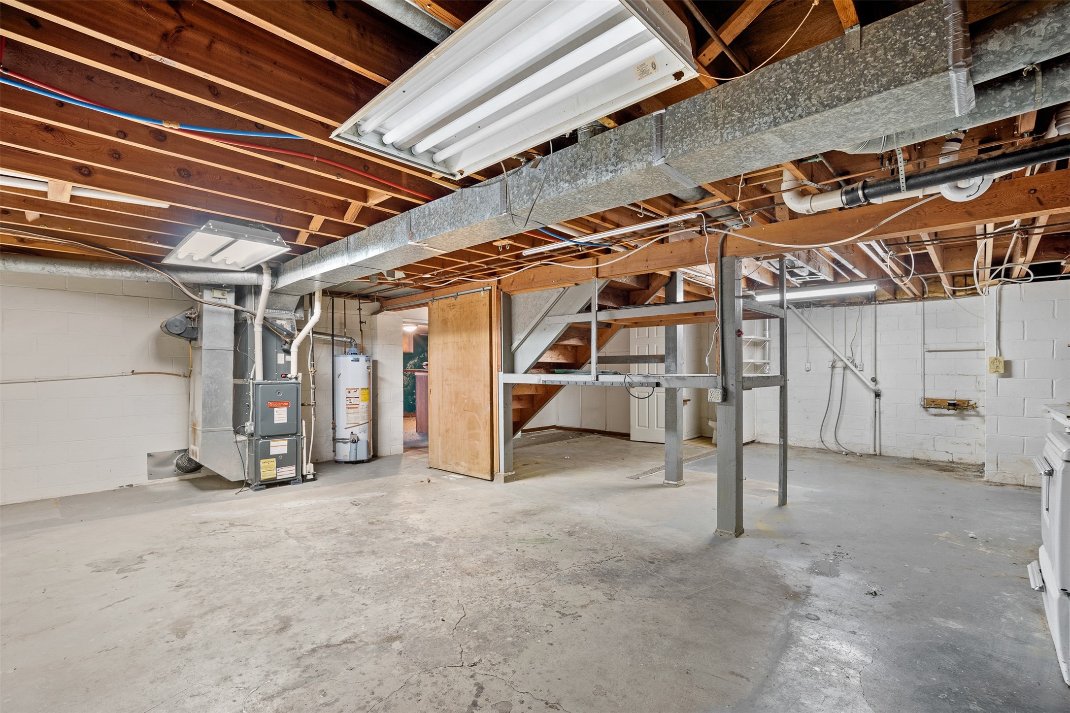2401 Courtland Drive, Des Moines, Iowa image 21