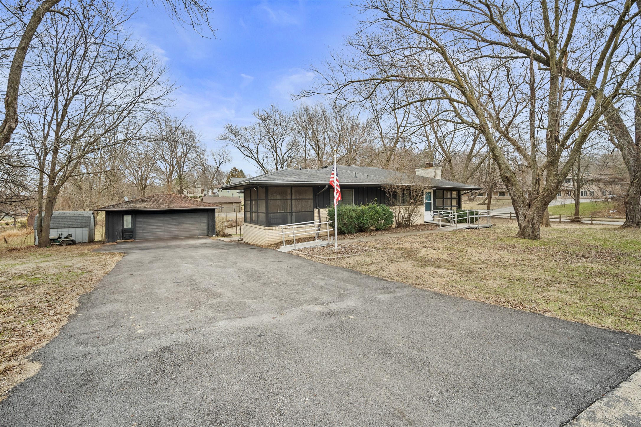 2401 Courtland Drive, Des Moines, Iowa image 27