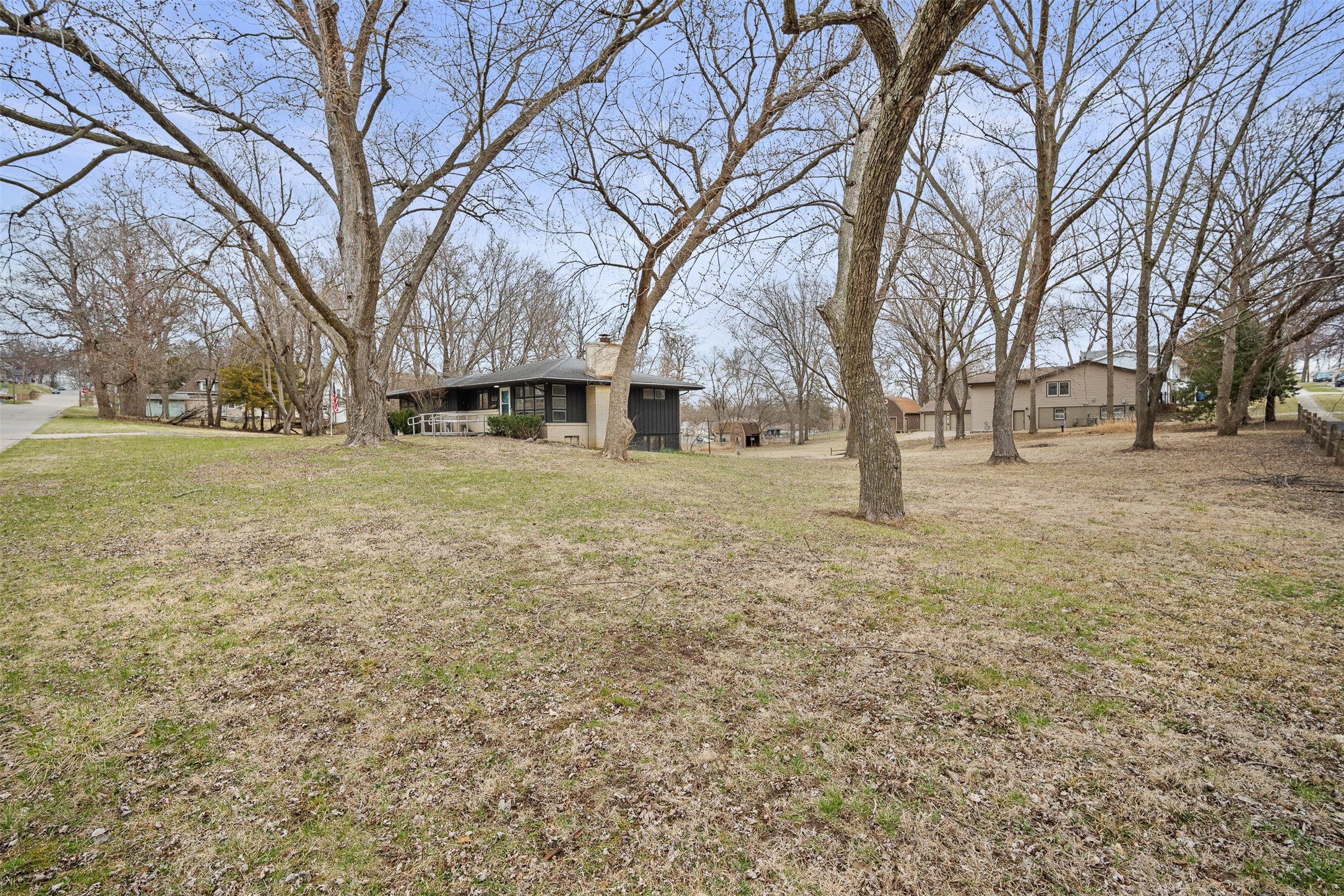 2401 Courtland Drive, Des Moines, Iowa image 23