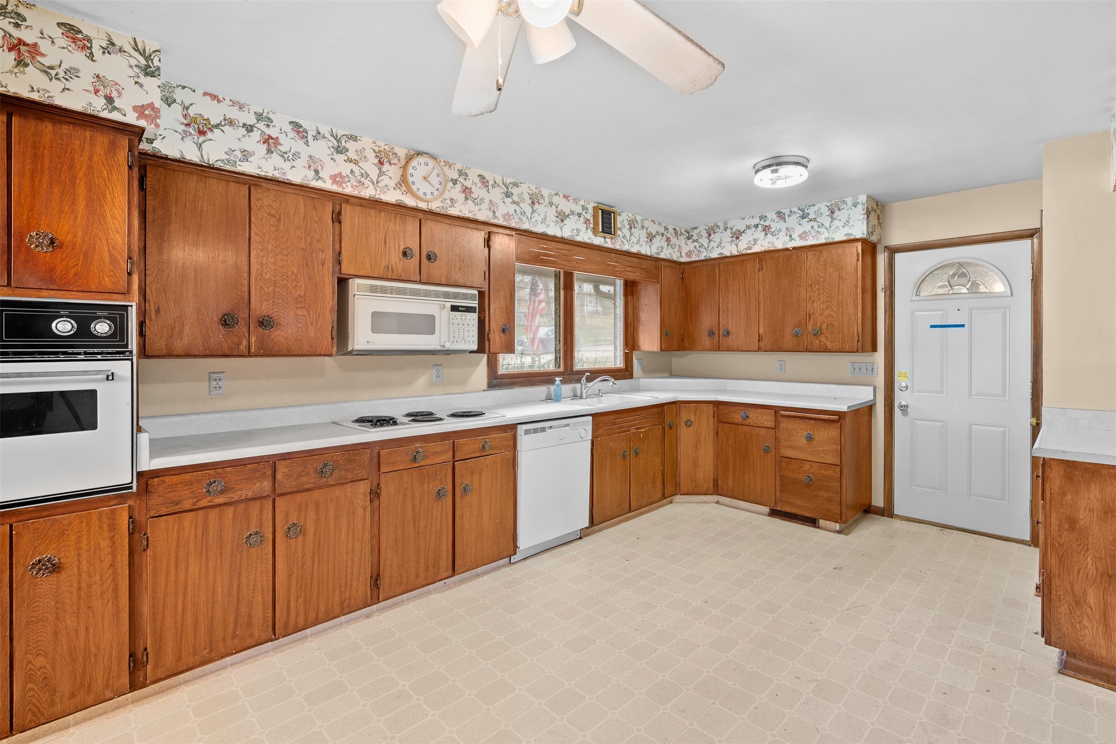 2401 Courtland Drive, Des Moines, Iowa image 7