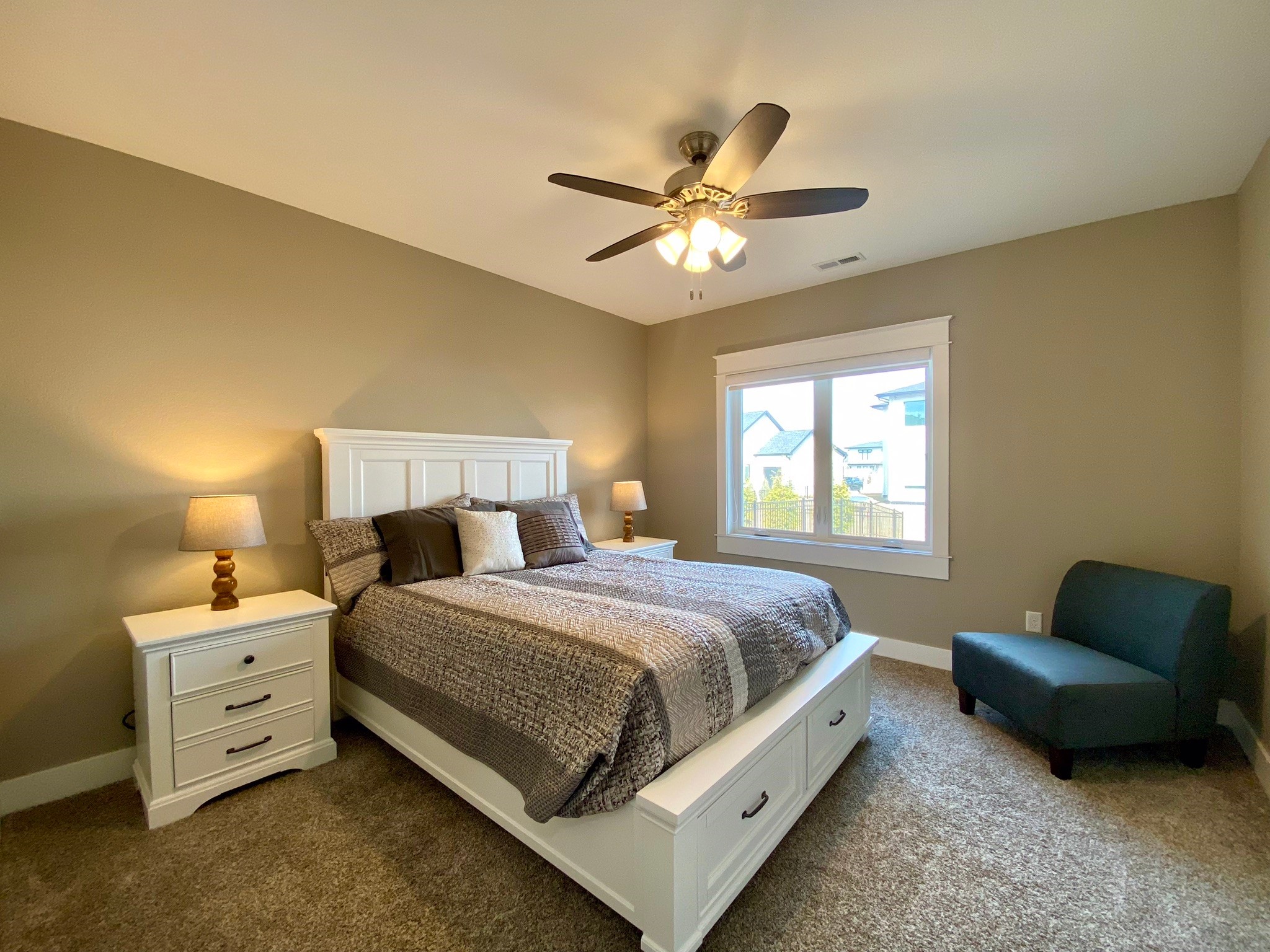 17595 Aurora Drive, Clive, Iowa image 32