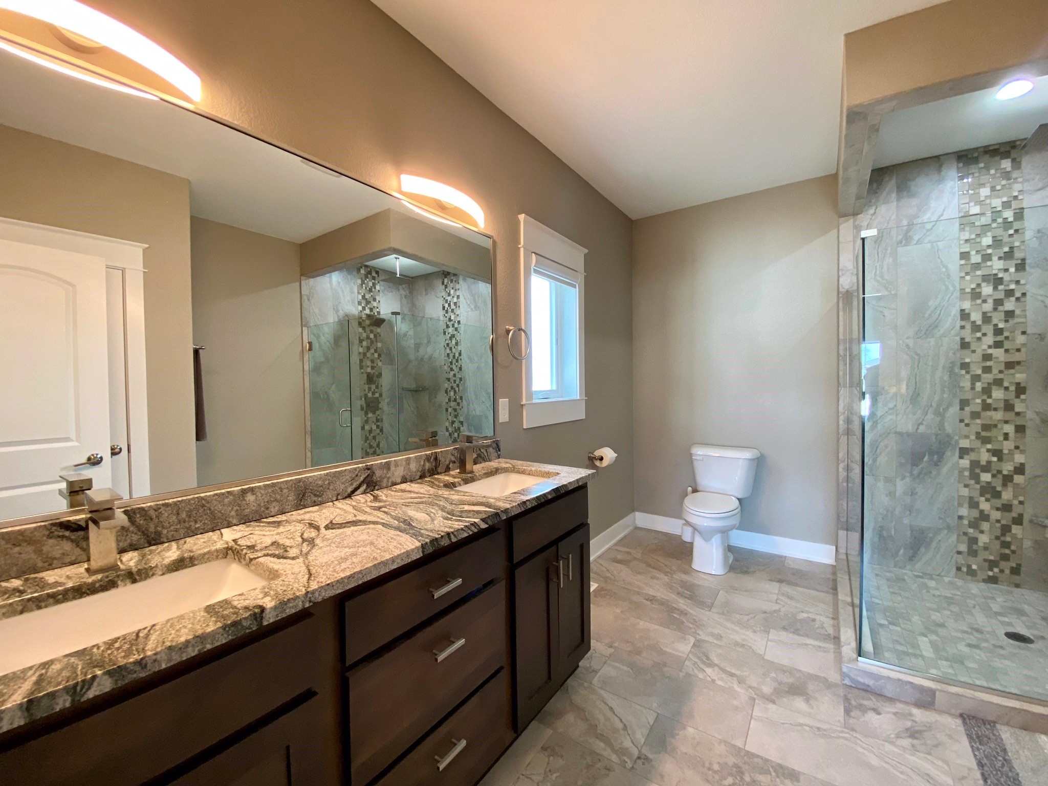 17595 Aurora Drive, Clive, Iowa image 16