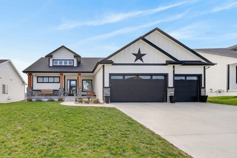 2930 Crescent Ridge Drive Waukee IA 50263