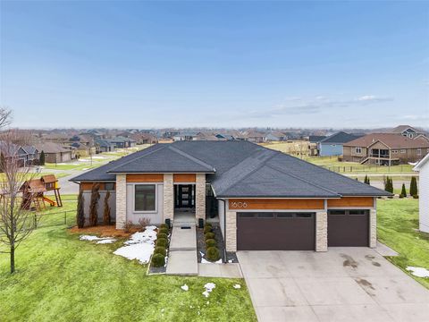 1606 NE Hillside Court Ankeny IA 50021