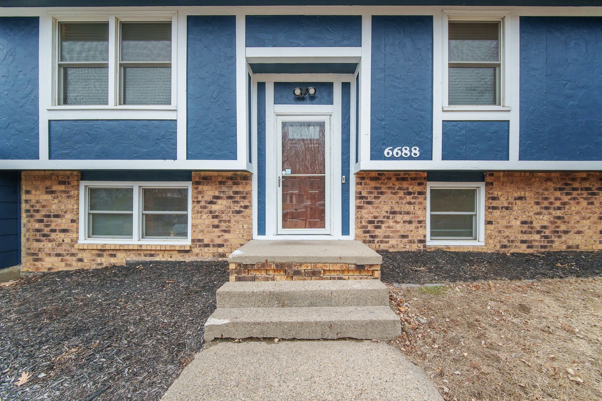 6688 NW 51st Street, Johnston, Iowa image 2