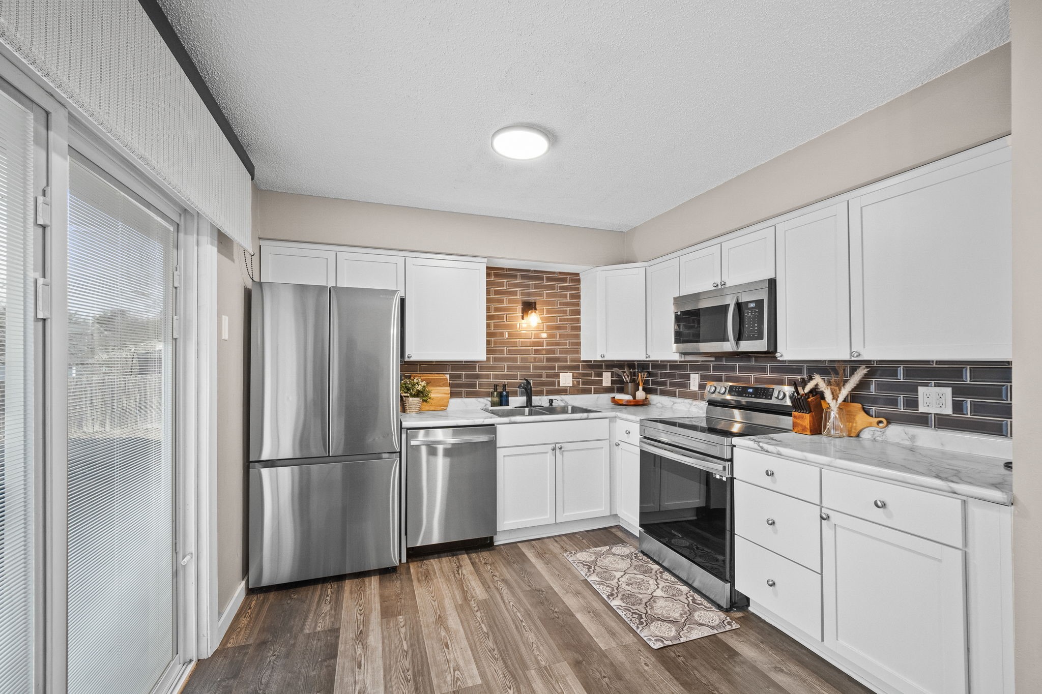 6688 NW 51st Street, Johnston, Iowa image 9
