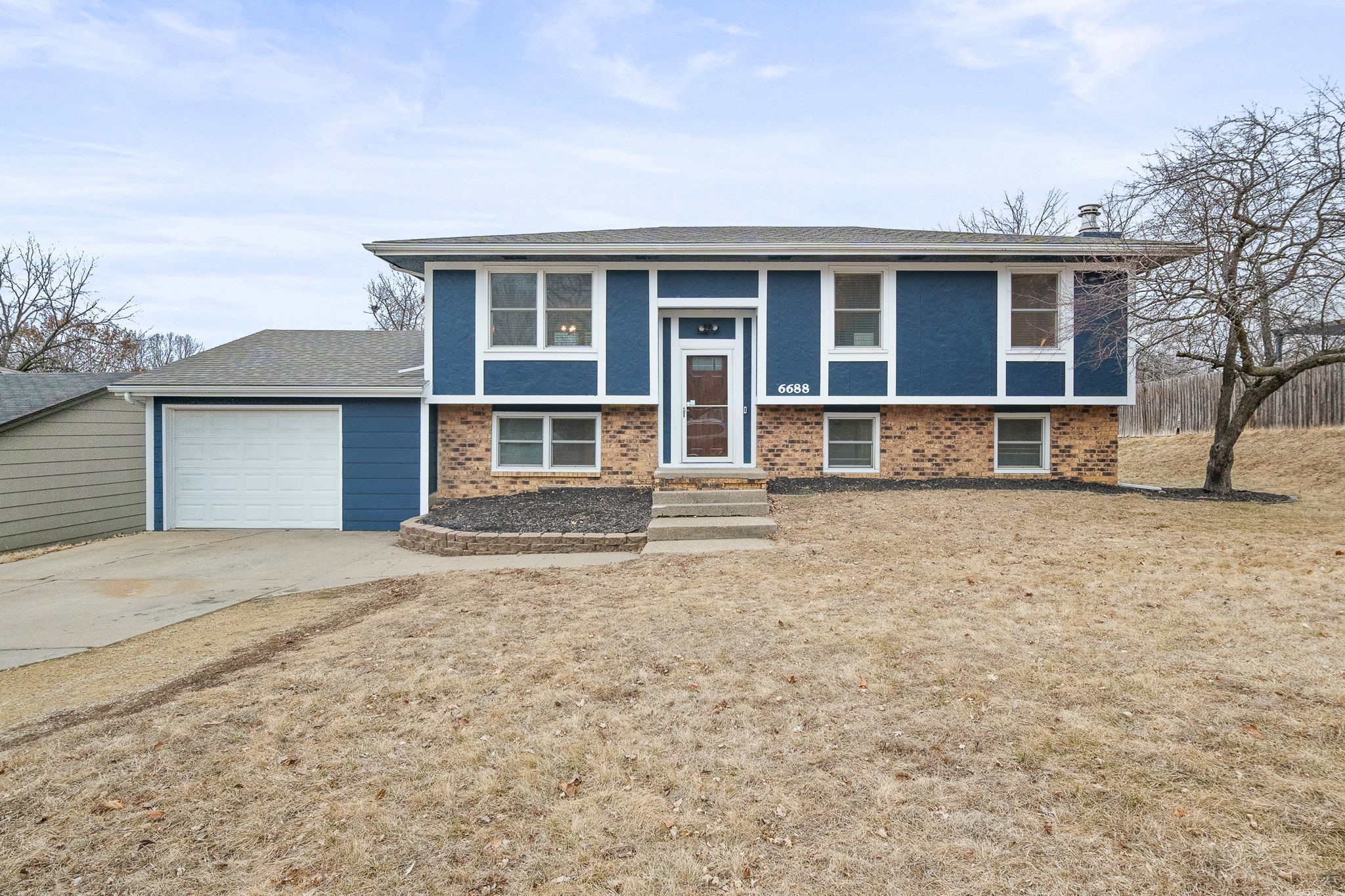 6688 NW 51st Street, Johnston, Iowa image 1