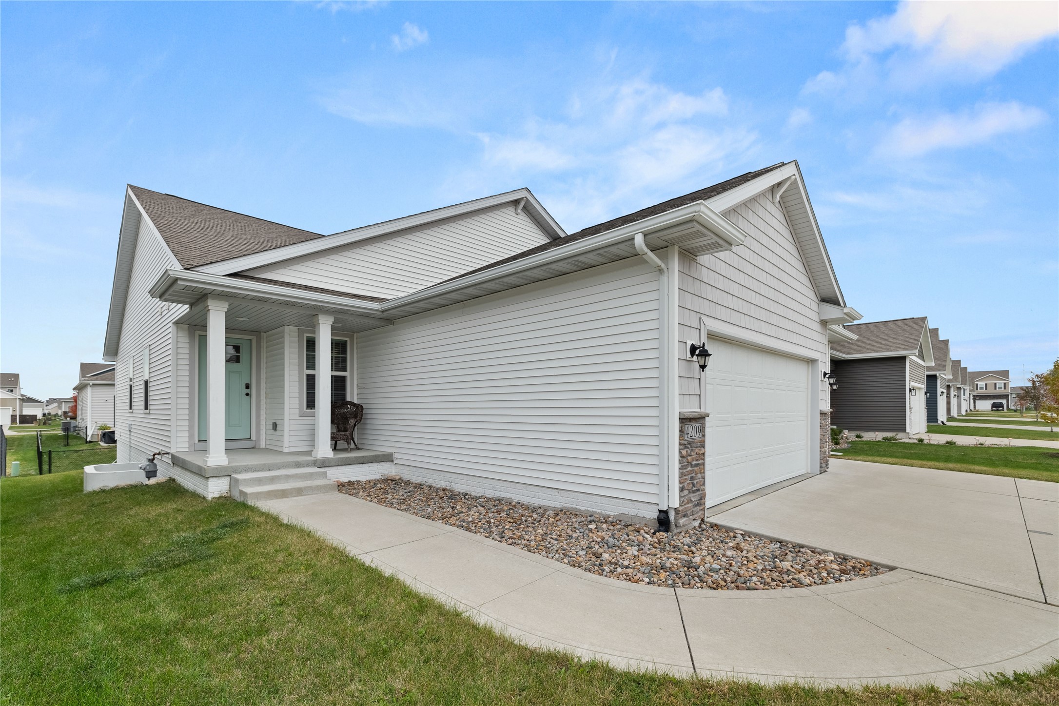 4209 NW Countrywood Drive