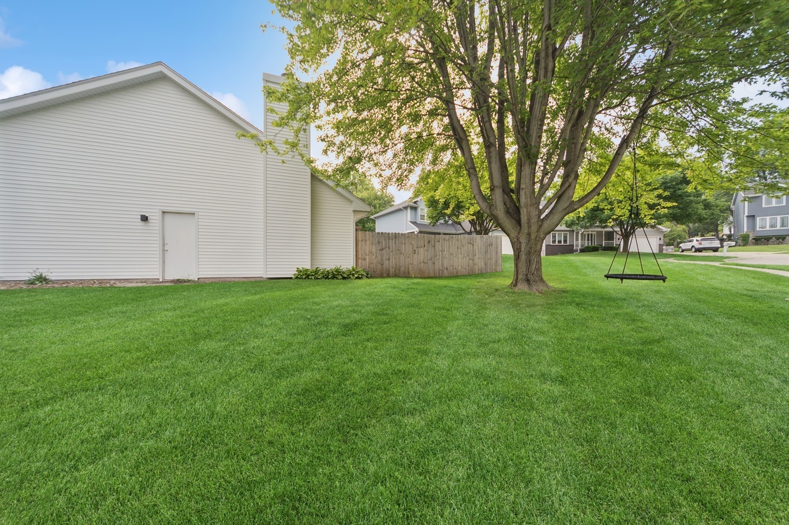 8910 Iltis Drive, Urbandale, Iowa image 35