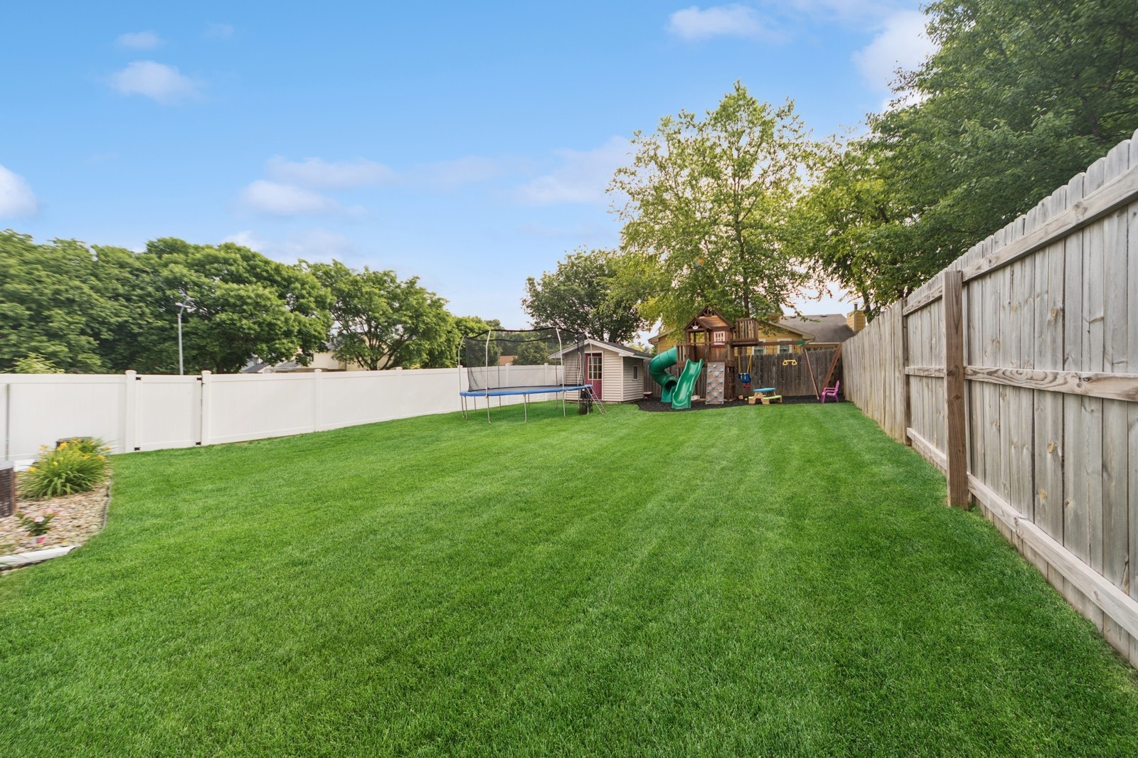 8910 Iltis Drive, Urbandale, Iowa image 33
