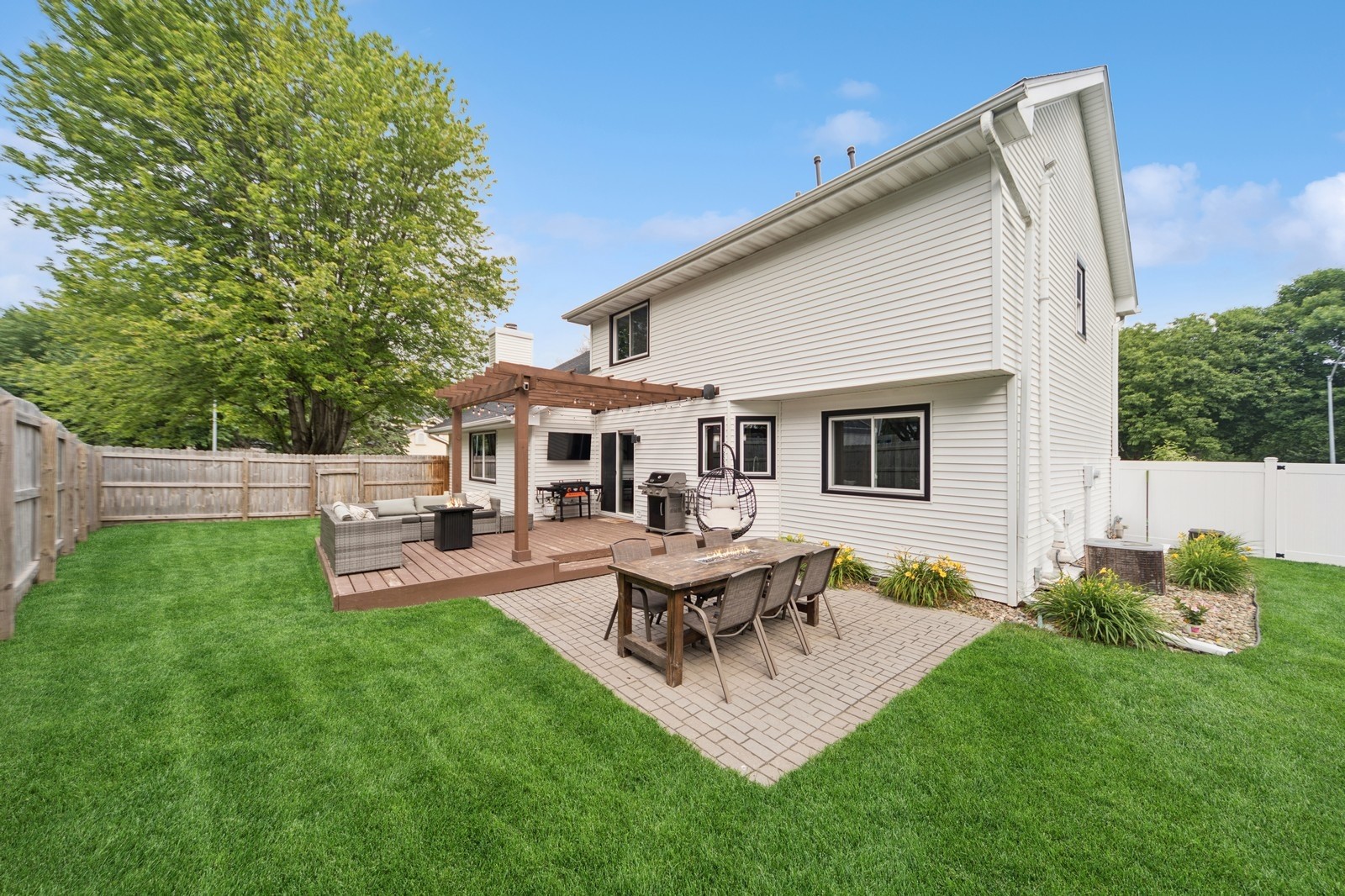 8910 Iltis Drive, Urbandale, Iowa image 32