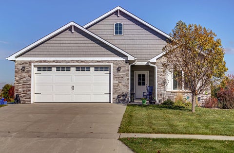 Homes For Sale - 478 Bella Vista Court<br/> Huxley, IA 50124