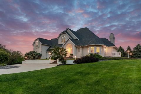 Homes For Sale - 1 Buck Hill Drive<br/> Marion County, Pella, IA 50219