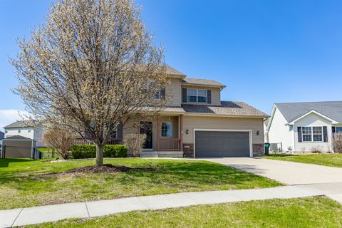Homes For Sale - 4504 NE Michael Drive<br/> Ankeny, IA 50021