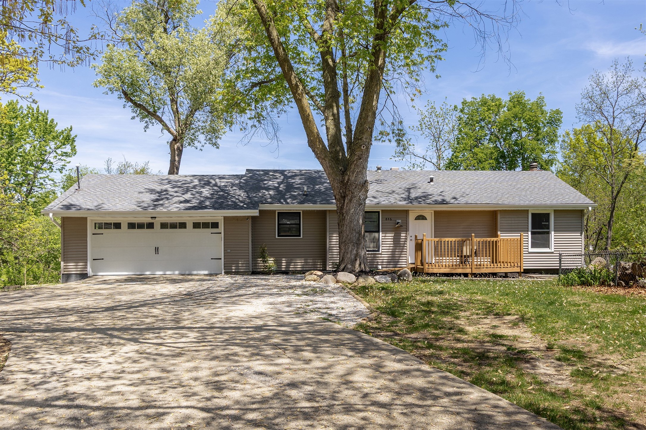 846 E Broad Street, Des Moines, Iowa image 1