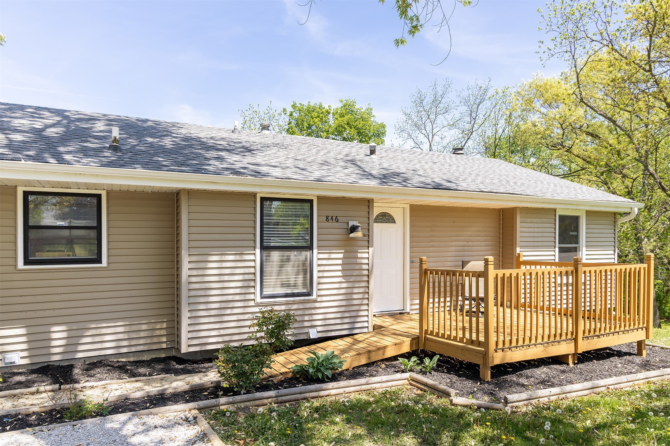 846 E Broad Street, Des Moines, Iowa image 27