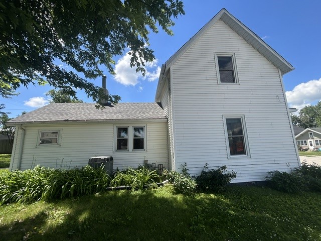 Photo 1 of 14 — 712 State Street, Tama, IA 52339