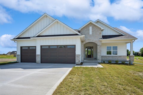 Homes For Sale - 1803 NE Frisk Drive<br/> Ankeny, IA 50021